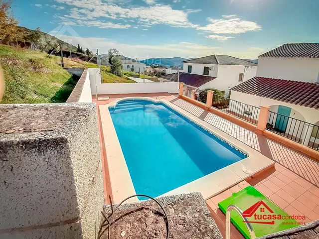 Chalet Urbano con Terreno en Villaharta – Espacio, Comodidad