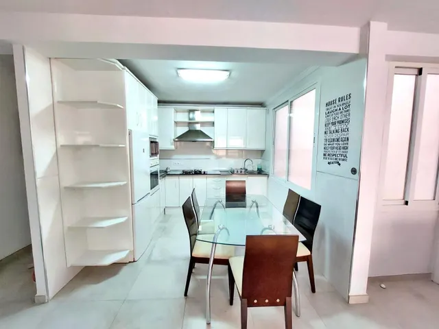 Piso de 4 dormitorios a pocos minutos andando de la Universi - foto 3