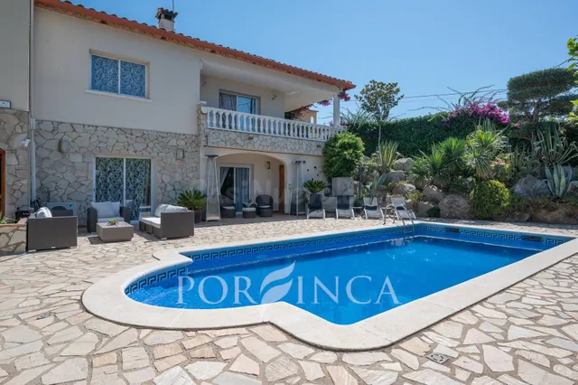 Preciosa y espaciosa villa con piscina y apartamento indepen - foto 4