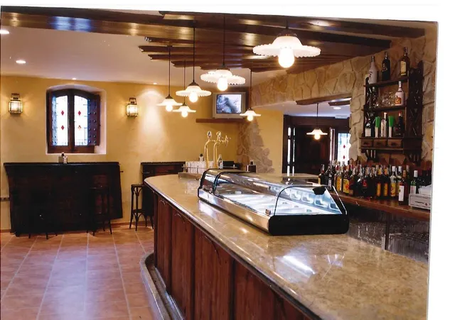EXCLUSIVAS ROMERO, comercializa RESTAURANTE totalmente monta - foto 4