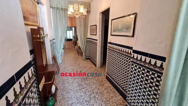 CASA CON PATIO A LA VENTA — 3