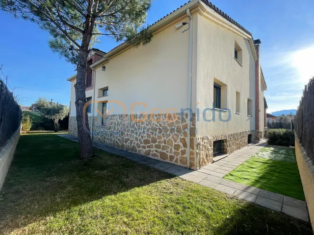 ESPECTACULAR CHALET INDIVIDUAL en el SOTILLO (Segovia) con P - foto 4