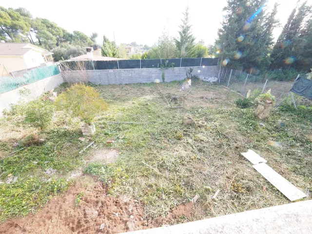 SE VENDE CASA EN LA TORRE DE CLARAMUNT, URBANIZACIÓN LES PIN - foto 3