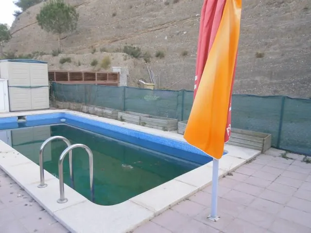 TERRENO EN CAN VILLABA DE ABRERA CON PISCINA Y BARBACOA, A 25 MINUTOS DE BARCELONA — 3