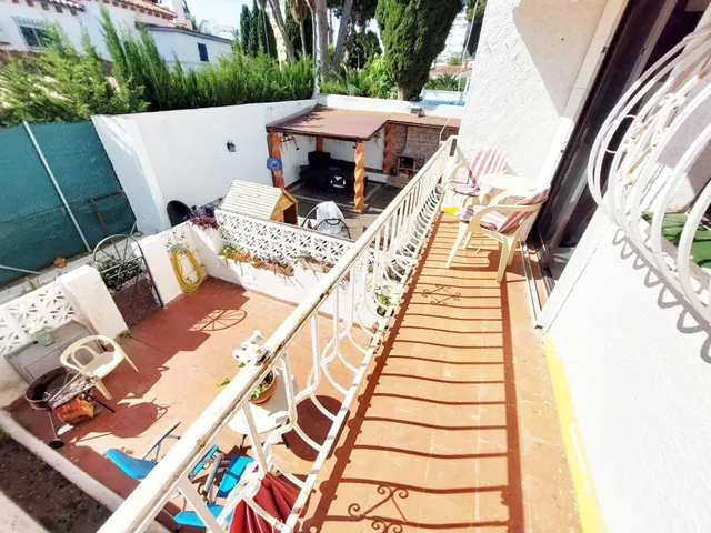 Casa Adosada con Gran Potencial a Pasos de la Playa - foto 5