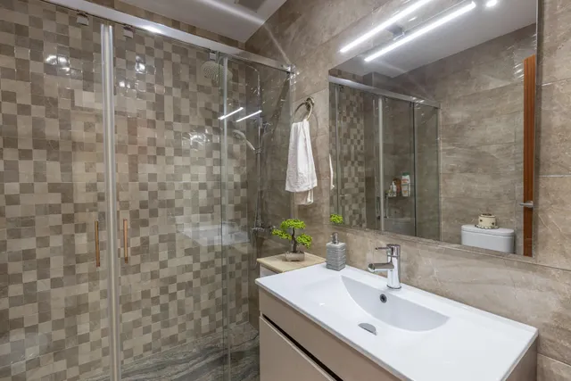 ¡exclusiva vivienda unifamiliar con patio privado en Armilla! — 23