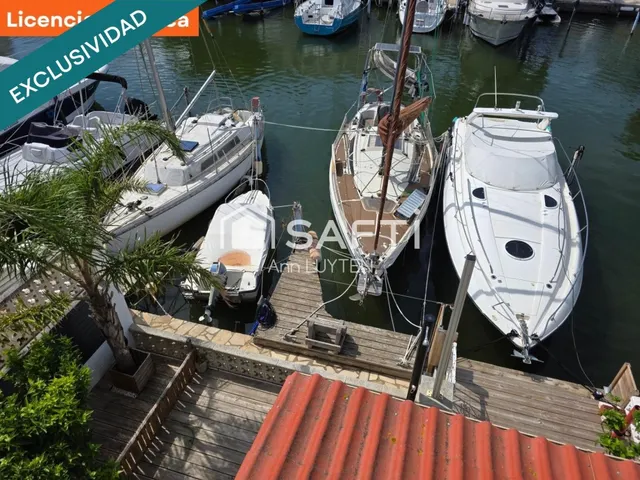 Apartamento con amarre privado y licencia turística Roses — 17
