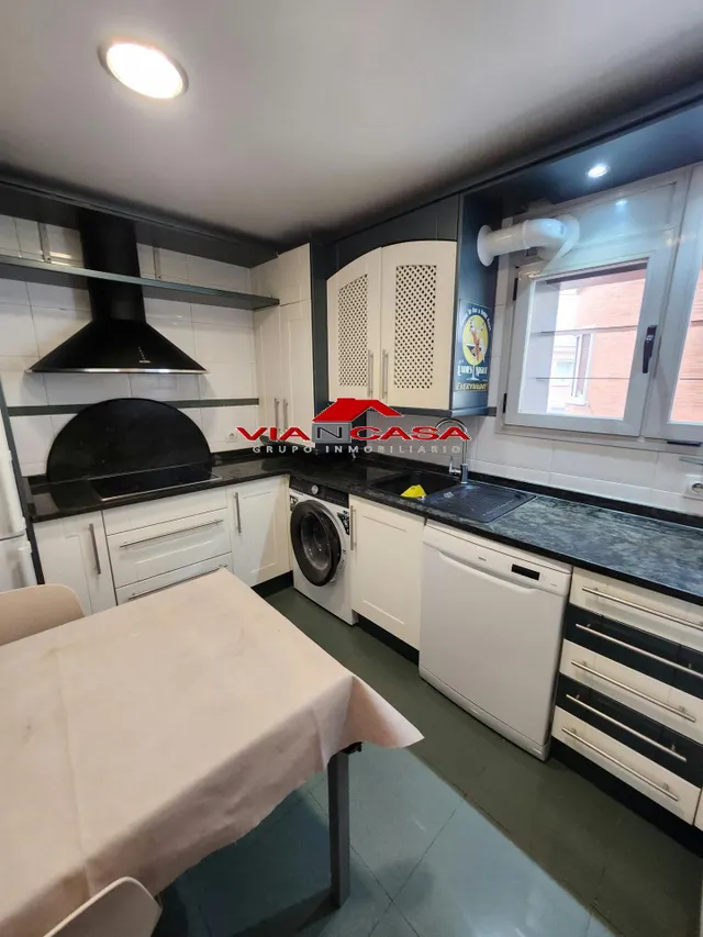 Alquiler de piso en Chamberi en Terraza, 3 habitaciones, — 16