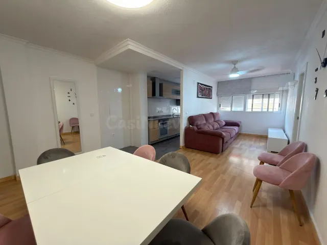Espacioso y Moderno Piso Reformado en Altozano, Alicante - ¡Tu Nuevo Hogar Te Espera! — 2