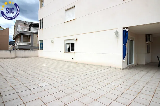 Apartamento en zona de playa de la Concha con una espectacular terraza de 88m2, piscina, garaje y trastero — 29