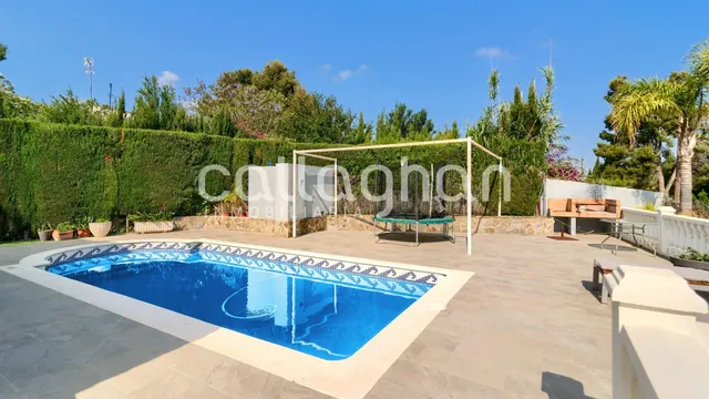 Impresionante chalet en Colinas de Venta Cabrera — 3