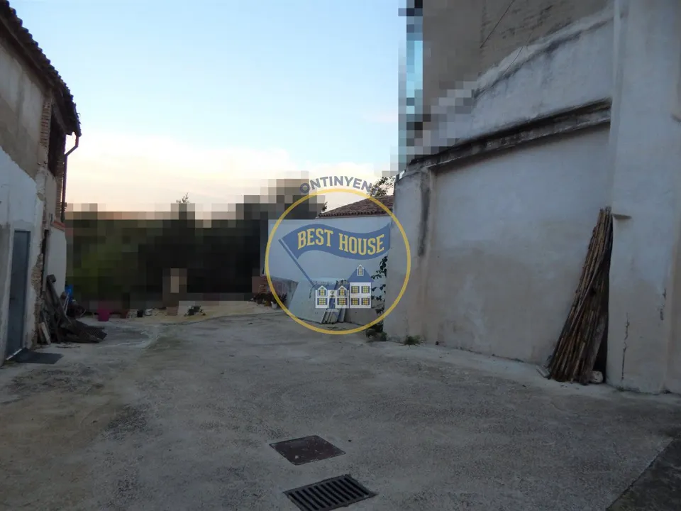 GRAN SOLAR URBANO EN ALBAIDA