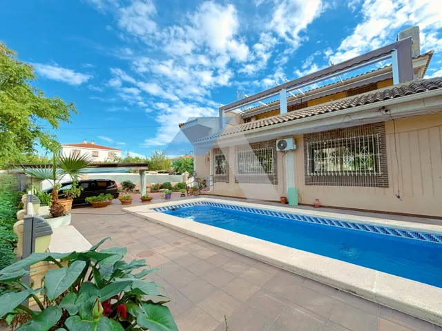 Magnífico Chalet en Parcela Urbana en Haygón — 2