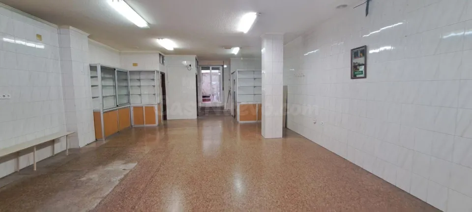 SE VENDE LOCAL COMERCIAL EN ELCHE