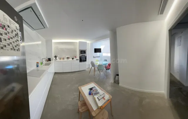 Ático de 4 Dormitorios y 2 Baños con Trastero en el Centro d - foto 2
