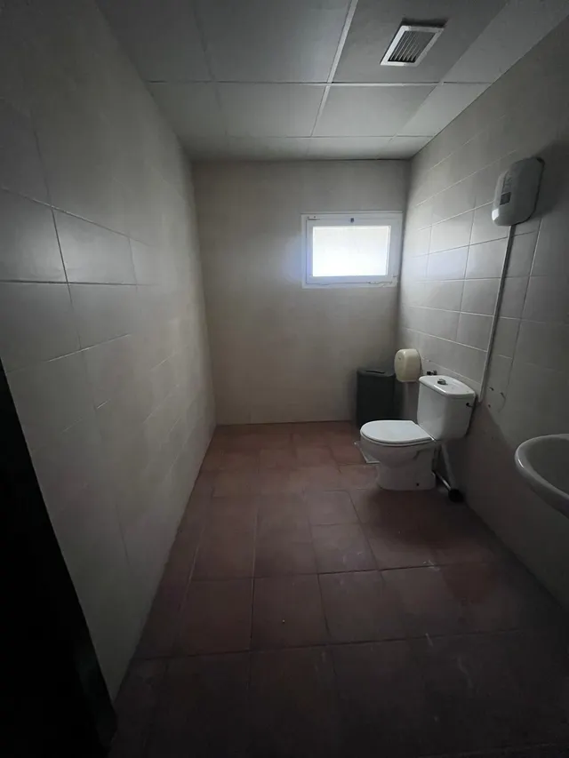 Local comercial en Obispo Benlloch — 27