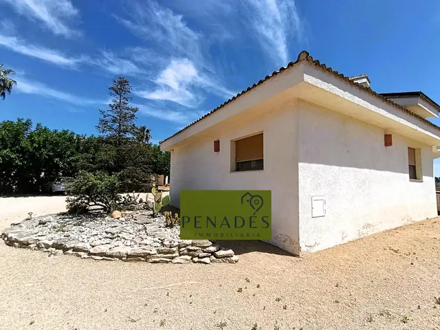 ESTUPENDA VILLA MUY CERCA DE LA POBLACIÓN — 3