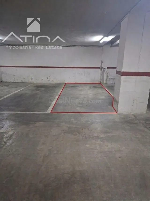 Plaza de garaje y trastero situados en el barrio del Raval d - foto 2