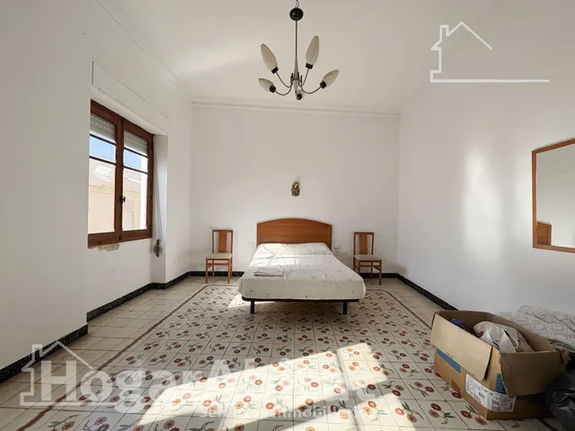 ¡Vistas a las montañas! Casa amplia y luminosa para reformar con patio y gran terraza — 18