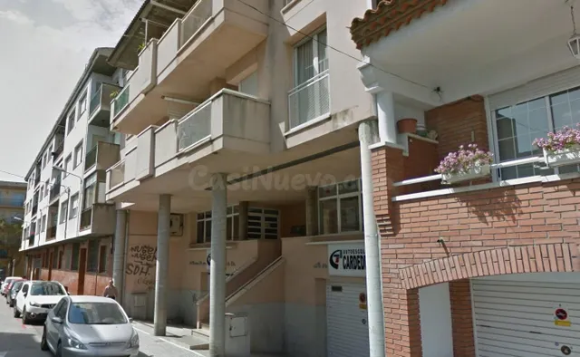 Se vende piso en Cesión de Remate en Calle Llinars 7 de Card