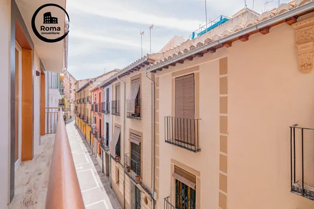 Edificio premiun gran lujo  nuevo totalmente reformado y equipado con mobiliario exclusivo  en el centro de Granada — 38