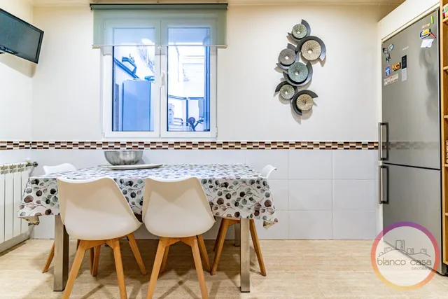 ¡ un piso con terraza de más de 25 m2, garaje y trastero en Carballo por 189.990€! — 31
