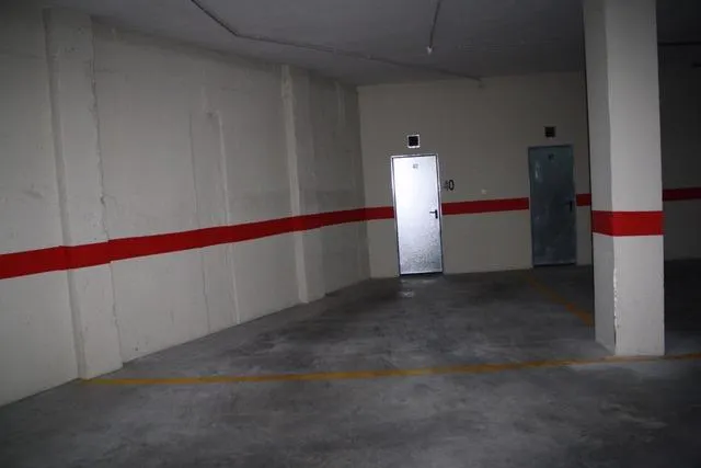 Venta de varias plazas de garaje en Almoradí. — 2