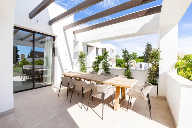 DOS ESPECTACULARES VILLAS RECIÉN TERMINADAS EN EL CENTRO DE MARBELLA — 7