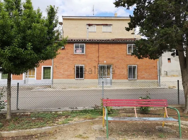 CASA DE PUEBLO TORRELOBATÓN - foto 2