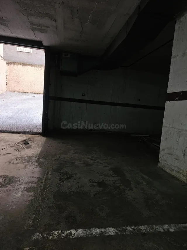🚗 Plaza de parking en Av. Francesc Macià — 2