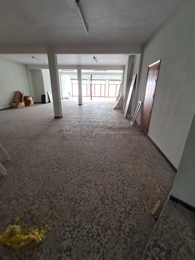 LOCAL COMERCIAL INDEPENDIENTE DE 2 PLANTAS CON POSIBILIDAD C - foto 2