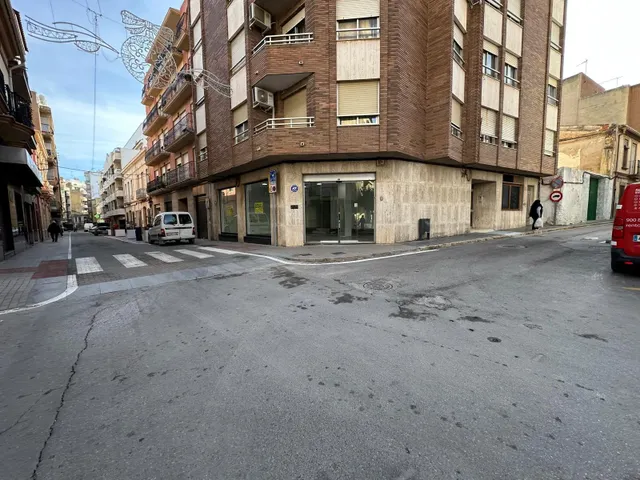 Local comercial en Alquiler en Lliria — 16