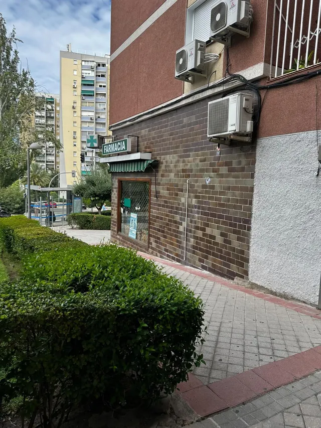 Local comercial 175m² en venta - Ventas — 6