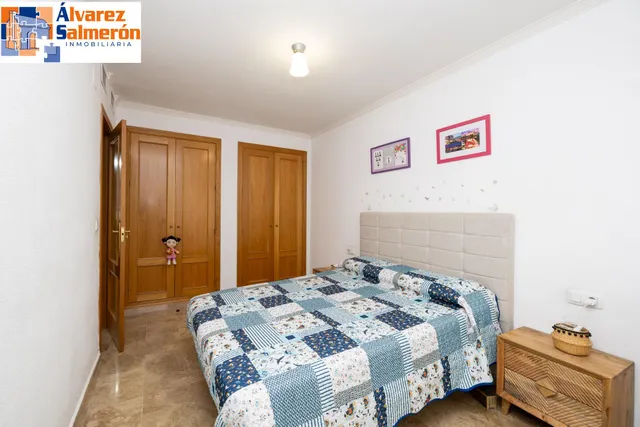 Piso de dos dormitorios en Sanders, en urbanización privada con piscina, pistas de padel, plaza de garaje y trastero — 12