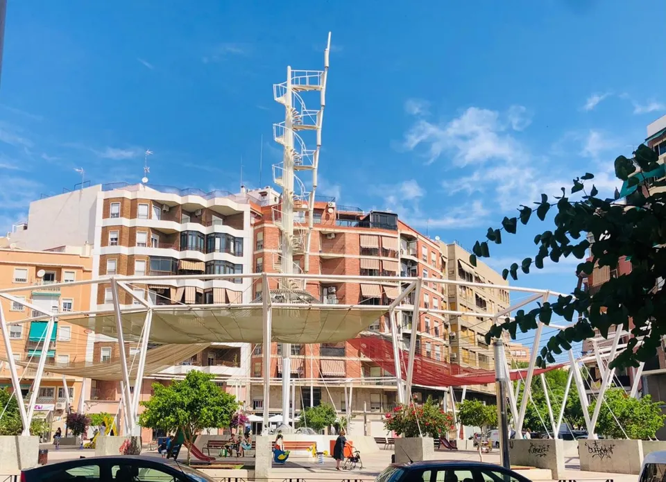 LOCAL COMERCIAL ALQUILER O VENTA EN OBISPO SIURI