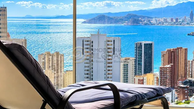 Exclusivo apartamento reformado en la planta 19 de torre lugano – Benidorm — 2