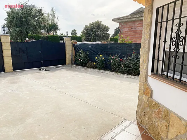 PARCELA DE 700 m2 , con 2 casas equipadas de cocina , habitaciones , baños ...! — 33