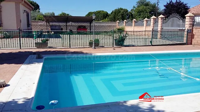 CASA CON TERRENO (NO HIPOTECABLE) EN FONTANAR DE QUINTOS - foto 2