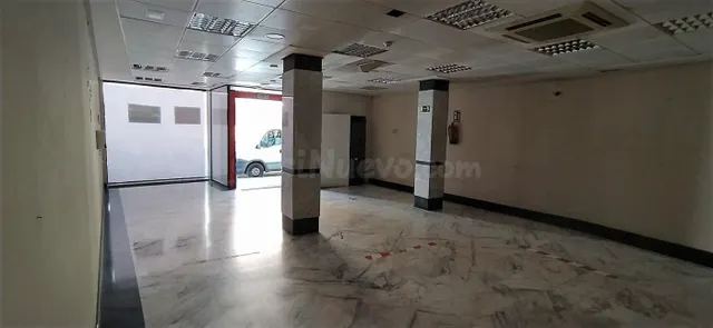 SAN JUAN DEL PUERTO. LOCAL COMERCIAL 202 M2. - foto 4