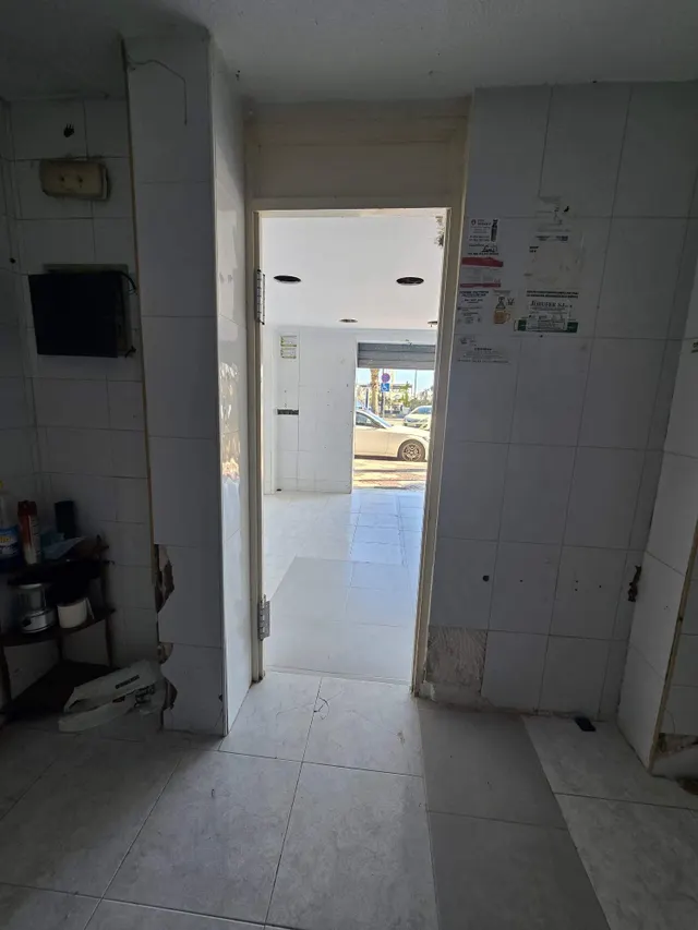 PON TU NEGOCIO DE COMIDA PARA LLEVAR Y OTRO PARA TIENDA EN  SANTA POLA — 42