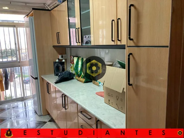 EST/ERAS/TRAB/ Piso de CINCO dormitorios en zona Campus de l - foto 4