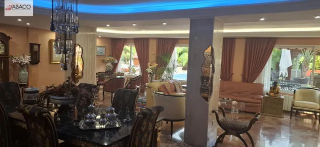 Elegante chalet con maravilloso jardín y vistas privilegiadas. — 16