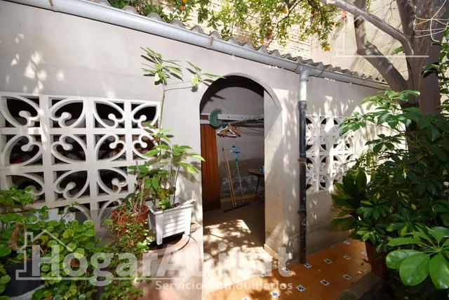 MAGNÍFICA CASA CON DOS VIVIENDAS INDEPENDIENTES Y TERRAZA, CERCA DEL CENTRO — 20