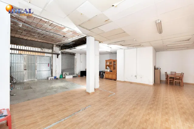 Venta de local de 171 m2 en Armilla (Granada) — 14