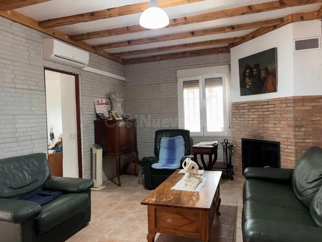 CHALET CON NAVE DE 200 M2 + TALLER DE 60 M2 + PISCINA EN PAR - foto 4