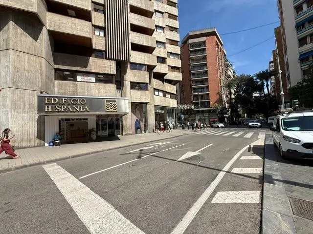 VENTA OFICINA ENTRESUELO, MUY CENTRICA JUNTO PLAZA FUENSANTA - foto 4