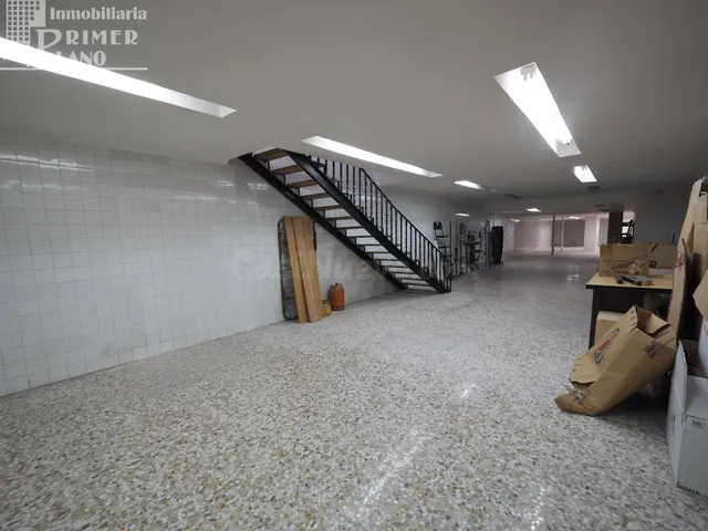¡Magnífico Local Comercial en Venta en el Centro de Tomellos - foto 2