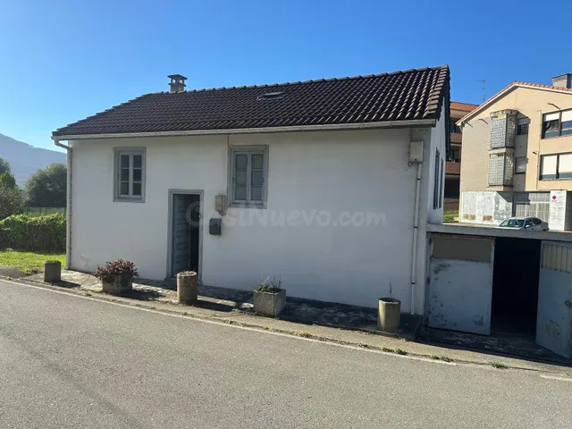 Encantadora Casa de Pueblo en Soto del Barco - ¡Tu Refugio Ideal!  Cómpralo por 321€ / mes — 5