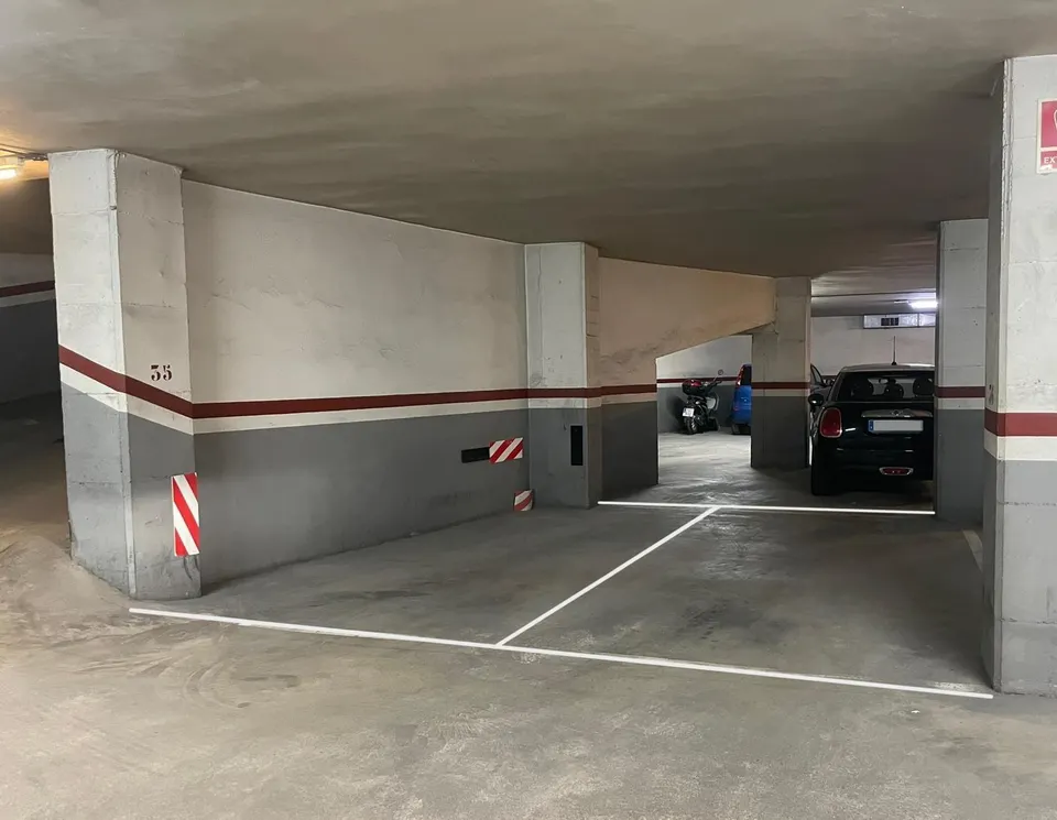2 plazas de pk juntas a la zona Plaça Cuba