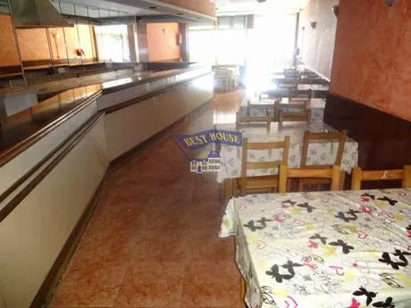 LOCAL CAFETERIA EN EL ENSANCHE — 6